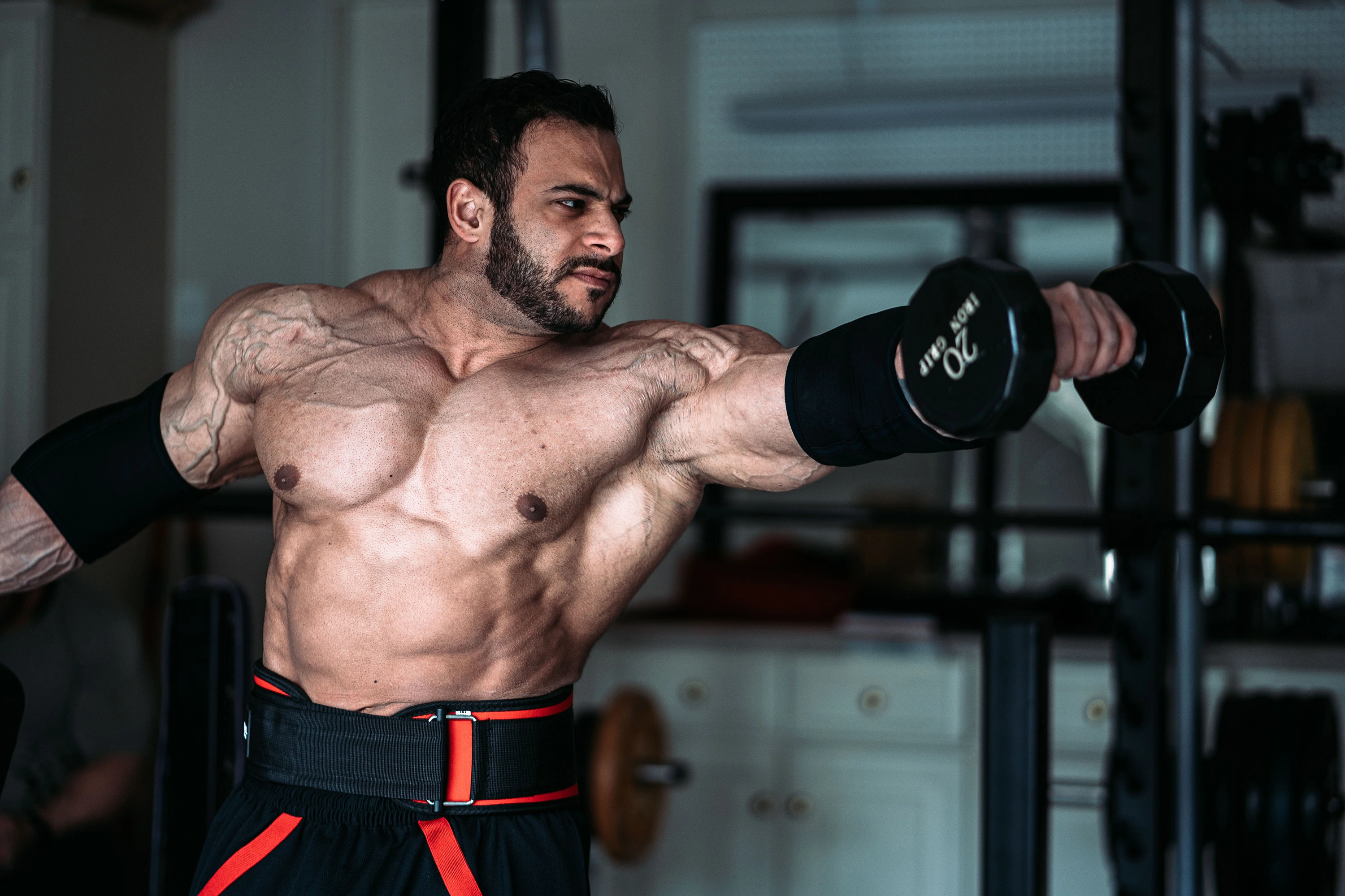 Makosa 8 yanayo fanywa zaidi na mtu anae anza mazoezi ya GYM